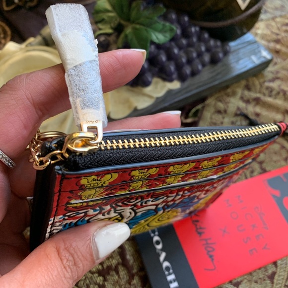 Authentic COACH Pebbled leather L.Edition Mickey Mouse zip card /ID/Keychain - Picture 5 of 11